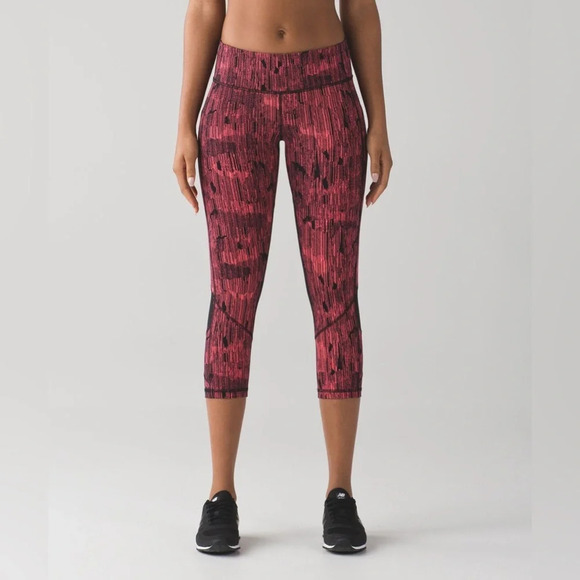 Lululemon Pace Rival Crop (19") Down Pour Electric Coral Black / Black size 6 - Picture 13 of 13